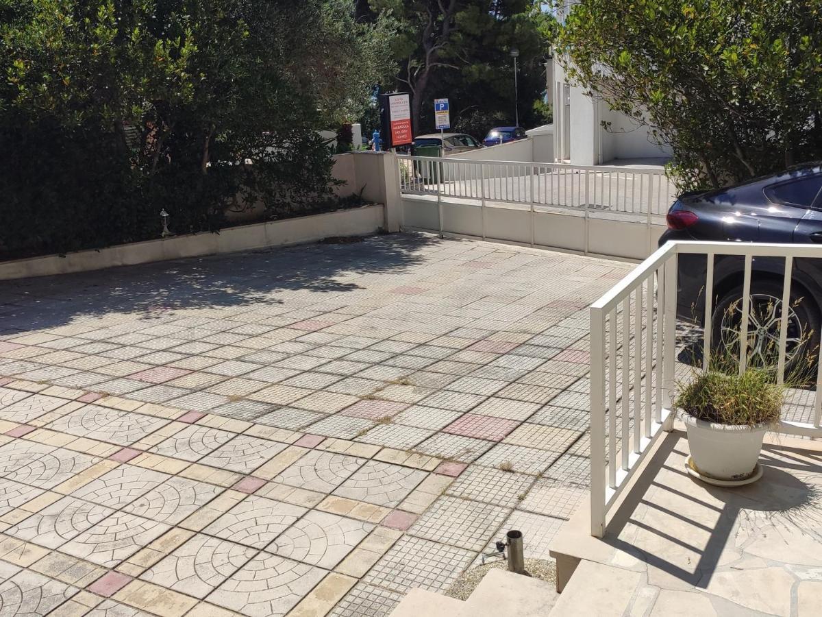 Apartments Ivo Макарска Екстериор снимка