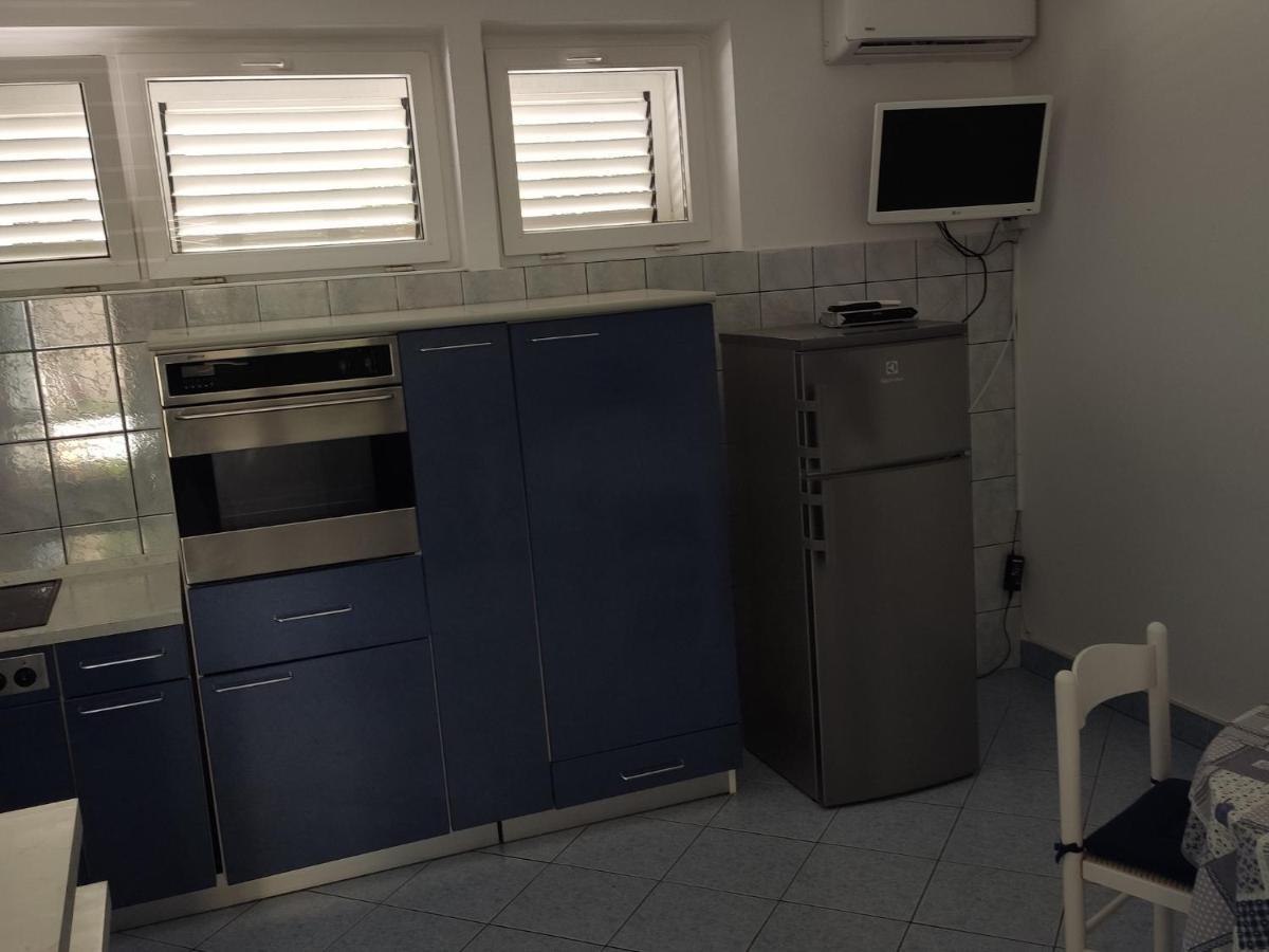 Apartments Ivo Макарска Екстериор снимка