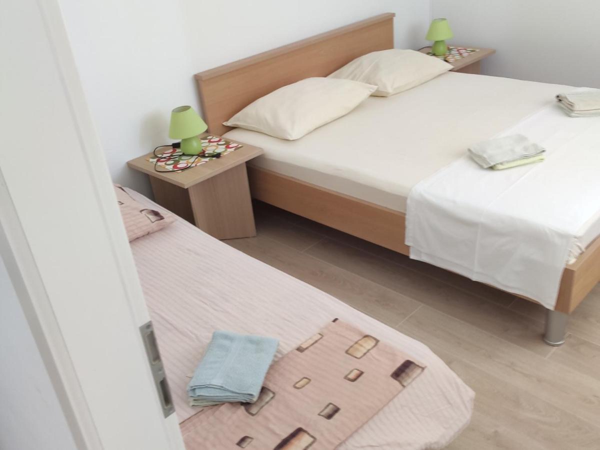 Apartments Ivo Макарска Екстериор снимка