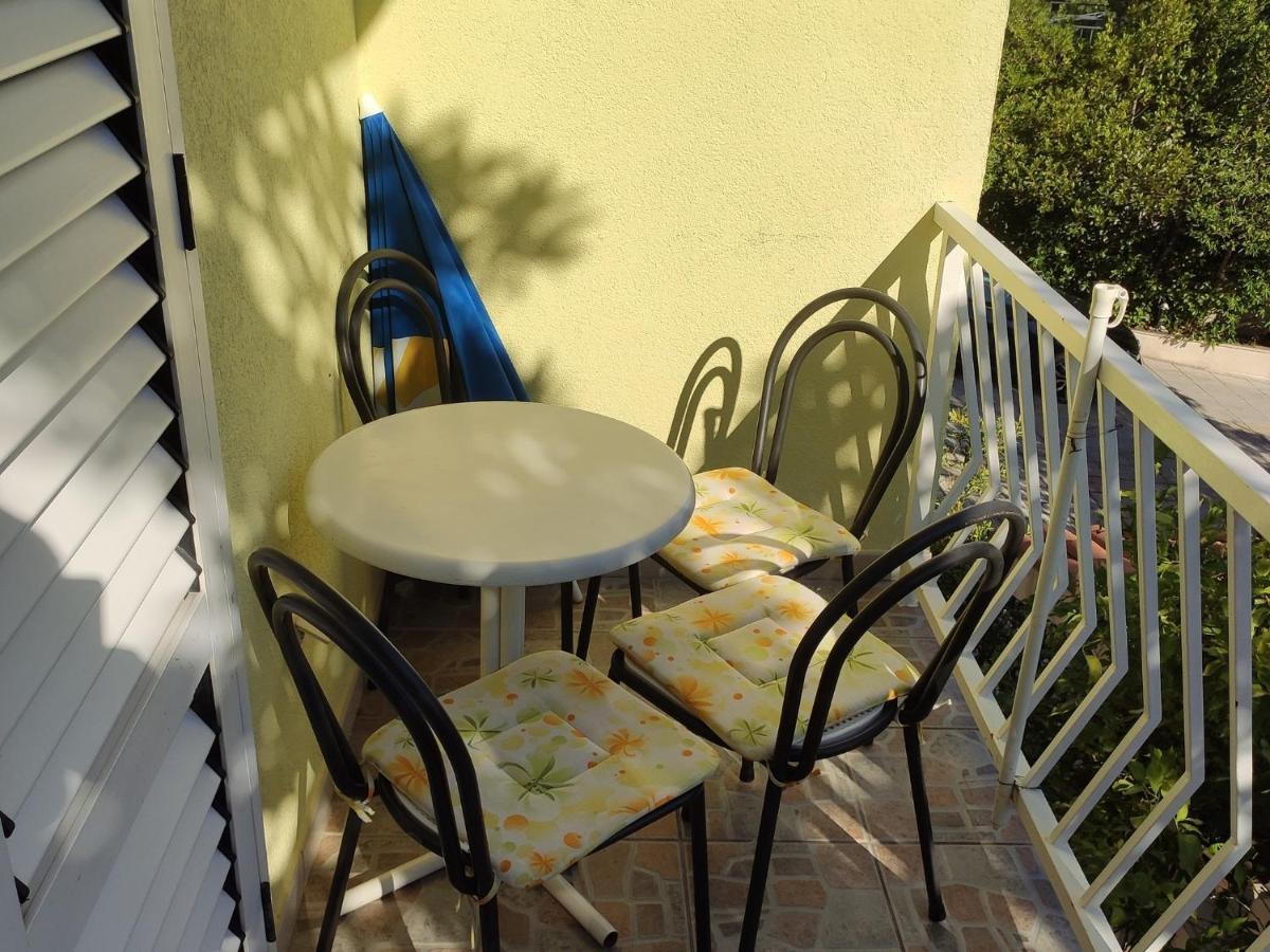 Apartments Ivo Макарска Екстериор снимка