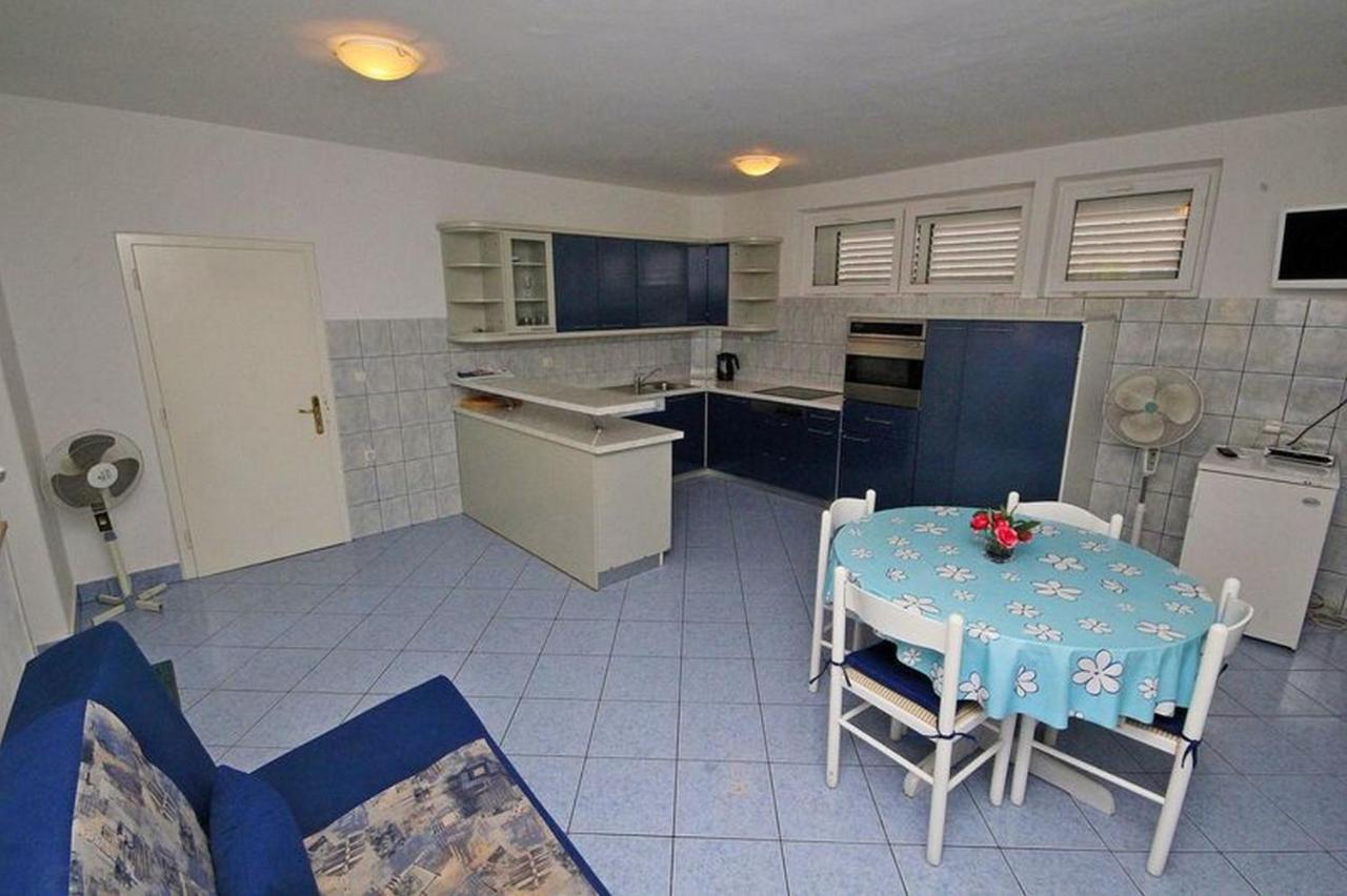 Apartments Ivo Макарска Екстериор снимка